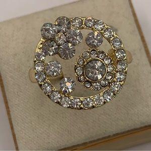 NEW gold plated sparkling rhinestone flower statement cocktail ring size 10